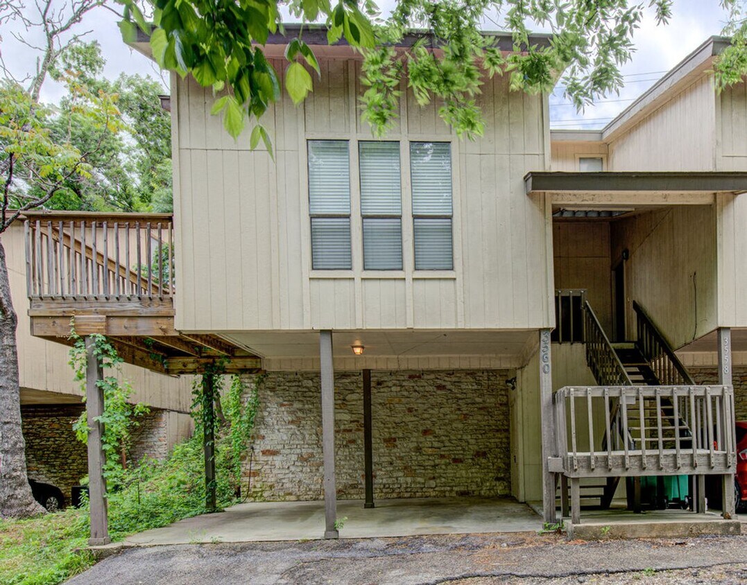 Foto principal - 3558-3560 Ranch Road 2222