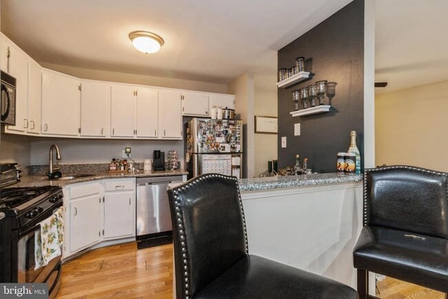 Foto del edificio - 2103 Woodhollow Dr