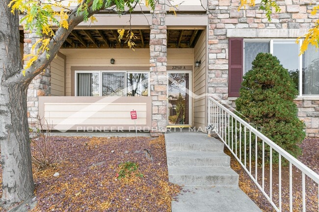 Building Photo - Beautiful First Floor Condo with Open Floor Plan and Central A/C