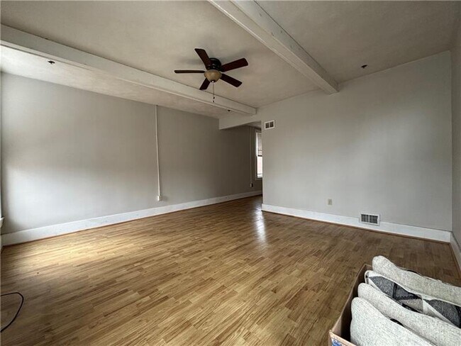 Building Photo - 211 S Wade Ave