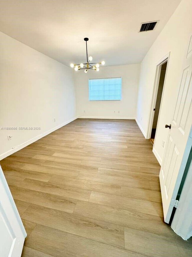 Foto del edificio - 2962 NW 35th Ave