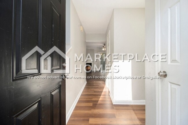 Foto del edificio - 2033 Charter Ln
