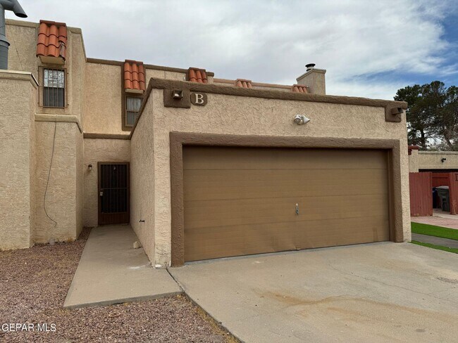 Building Photo - 1587 Bengal Dr