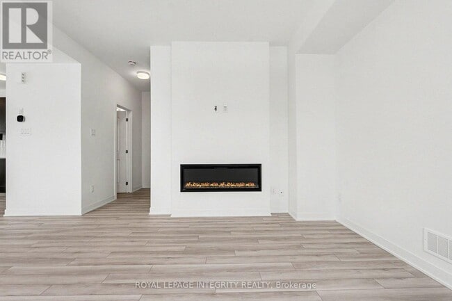 Building Photo - 800 Demulcent Ln