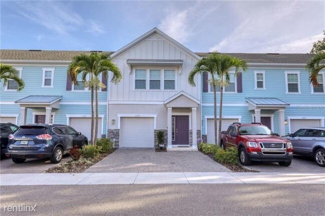 Building Photo - 3 br, 2.5 bath Townhome - 1119 Coral Ln