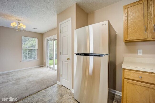 Building Photo - 3 br, 2 bath House - 214 Seven Pines Ct