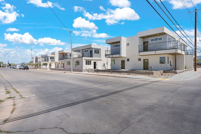 Building Photo - Ocotillo Ridge