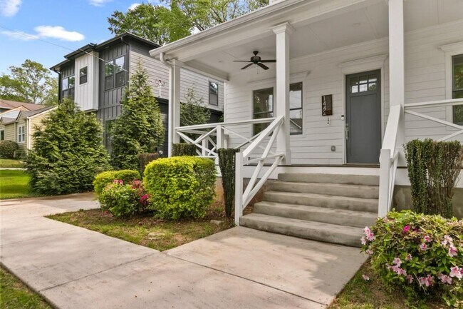Building Photo - 1442 Mercer Ave