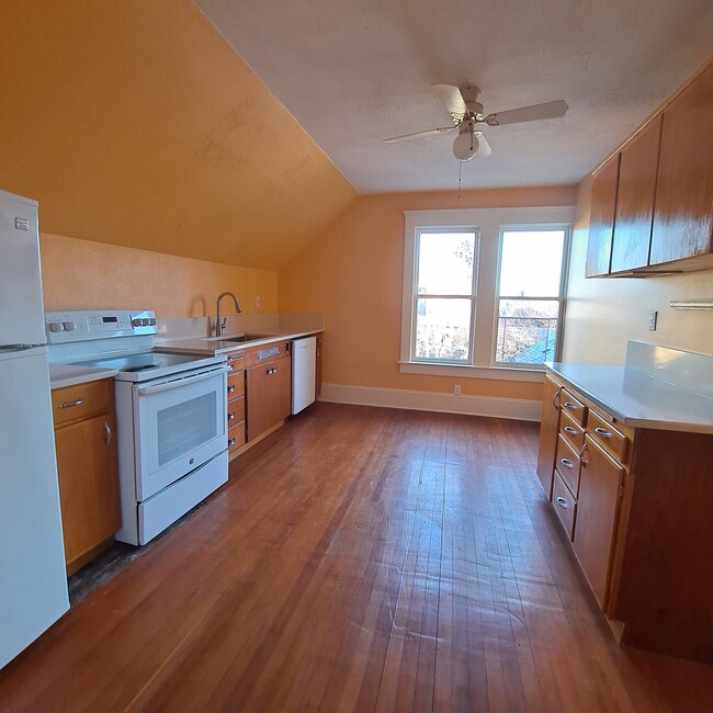Kitchen - receiving final touches on update - 555 N Simpson St