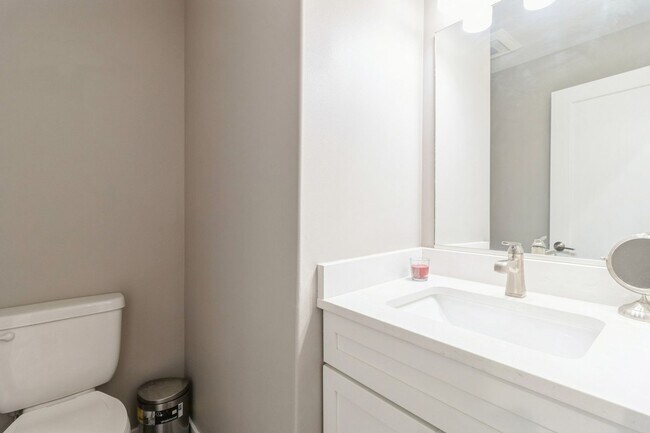 Foto del edificio - 3BR 2.5bath Townhome Available in Waukee