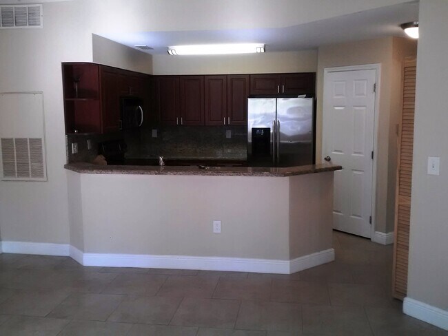 Building Photo - 3450 Pinewalk Dr N