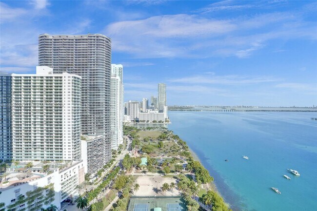 Foto del edificio - 1717 N Bayshore Dr