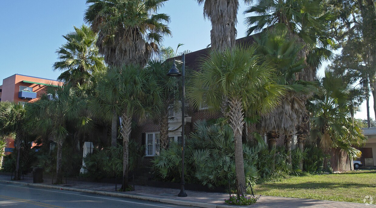Foto principal - 117 NW 17th St