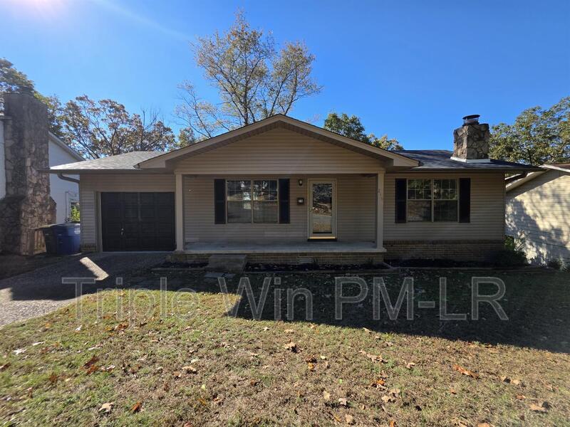 Primary Photo - 216 Windhill Dr