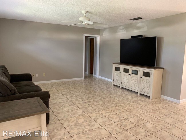 Building Photo - 3 br, 2 bath House - 2225 Abalone Ave