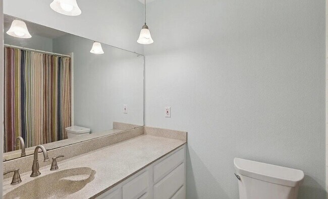 Foto del edificio - 226 Hillcrest Dr