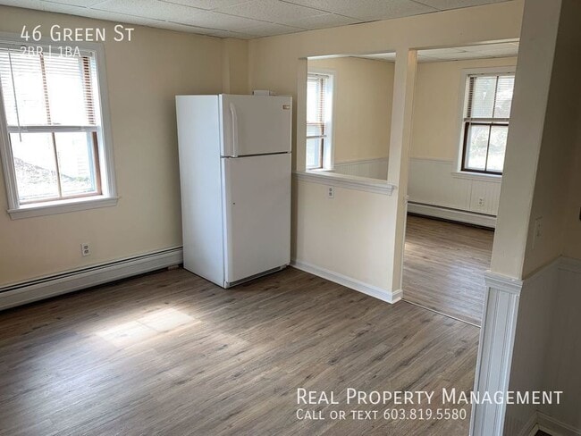 Building Photo - Spacious 2-Bedroom Apartment with Pet-Frie...