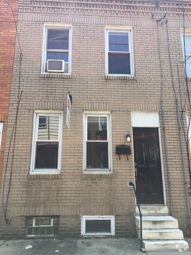 Building Photo - 816 Cantrell St
