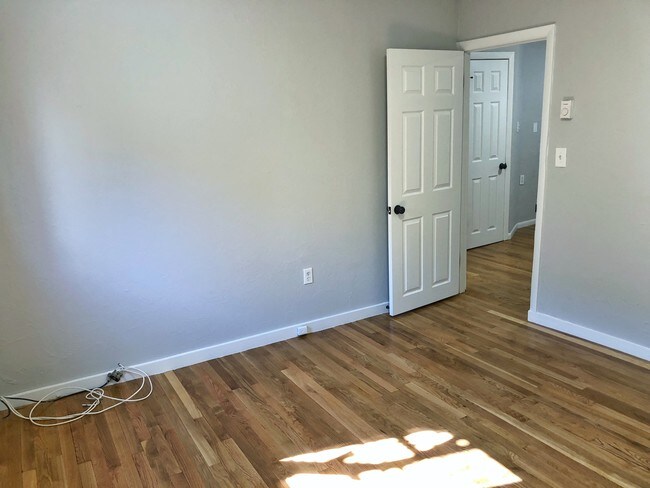 Living Room - 181 Bowen St