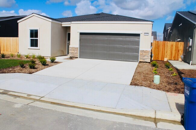 Foto del edificio - 6102 E Giavanna Ave