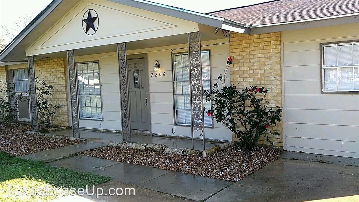 Primary Photo - 4 br, 2 bath House - 7206 Glen Haven
