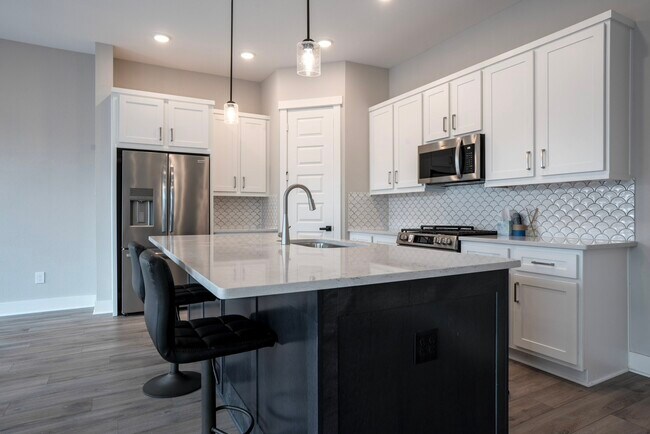 Foto del edificio - 10965 Hewitt Cliff Ln