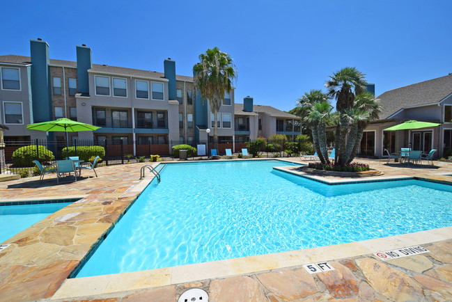 Building Photo - Sugar Tree Apartment Homes