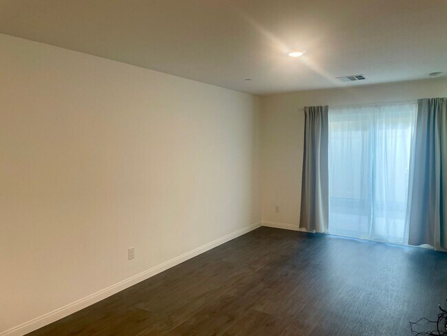 Building Photo - 12243 Radiant Sunrise Rd