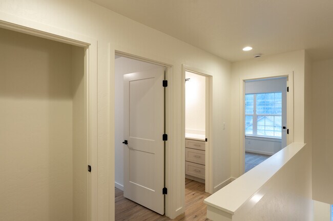 Building Photo - 7979 W 2nd St