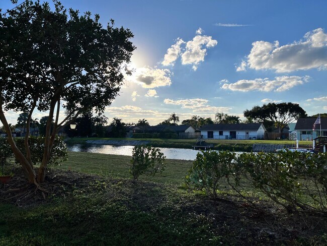 Foto del edificio - 3014 N Evergreen Cir