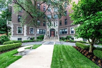 Building Photo - 800 W Ferry St