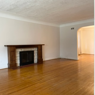 Building Photo - 564 Queens Ave