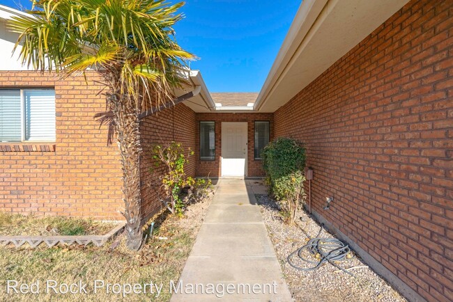 Building Photo - 3 br, 2 bath House - 495 Vermillion Avenue