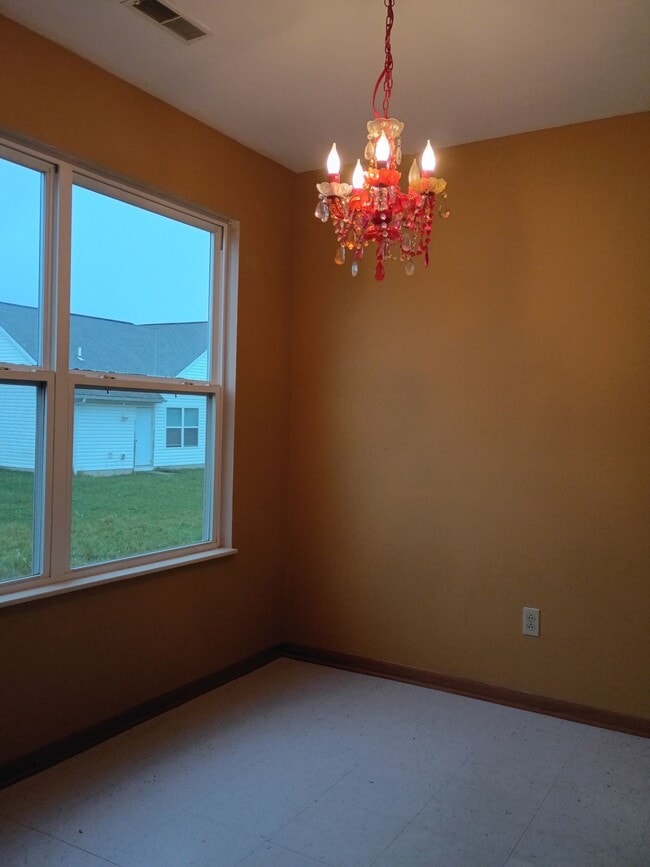 Building Photo - 2960 Megan Cir