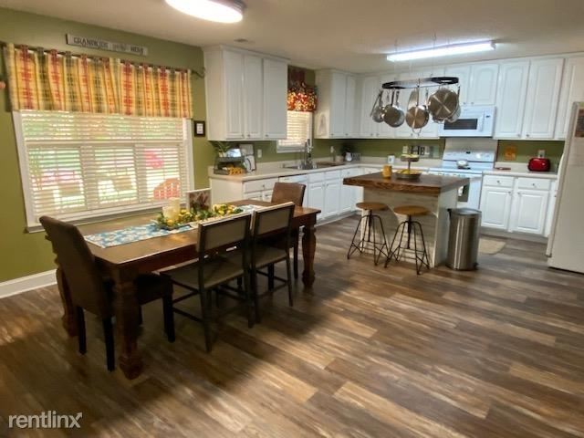 Foto del edificio - 4 br, 2 bath House - 210 Lake Chase Drive N