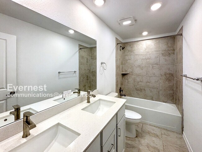 Foto del edificio - 2907 Bronx Dr