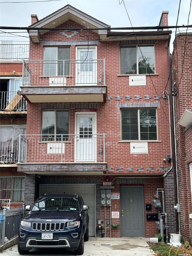 Primary Photo - 108-15 35th Ave