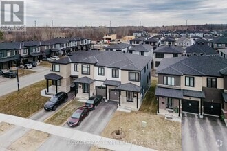 Building Photo - 56 Chemin de Jargeau Rd