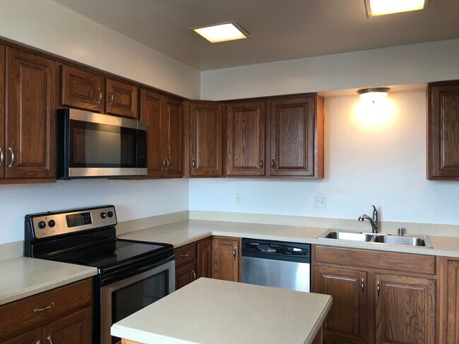 Foto del edificio - 390 San Antonio Ave