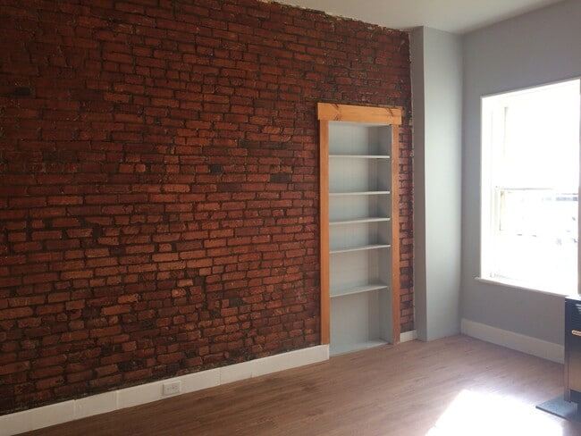 Building Photo - 47-49 Vliet Street