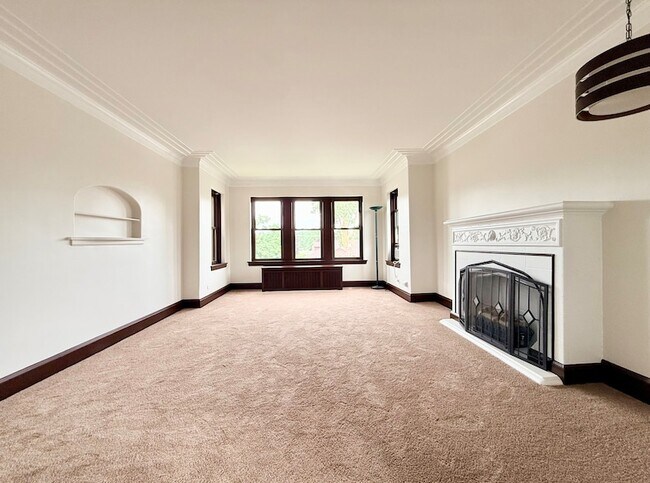 Foto del edificio - 615 E Golf Rd