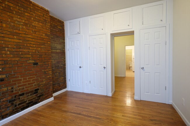 Building Photo - 486 9th Ave