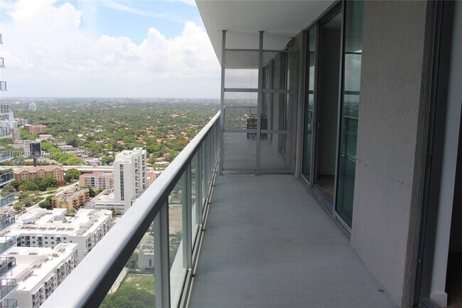Foto del edificio - 1111 SW 1st Ave