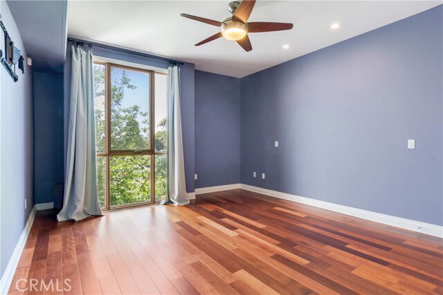 Foto del edificio - 333 N Hill Ave