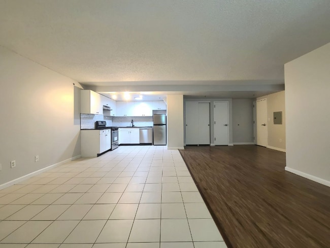 Building Photo - 22 W 25th St