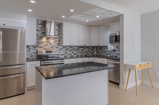 Foto del edificio - 20291 NE 30th Ave