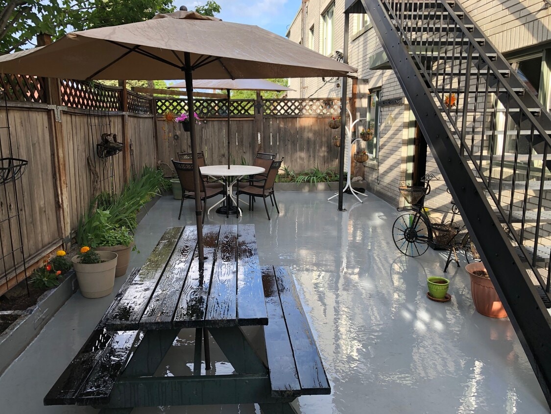 Patio - 1806 W Pacific Ave