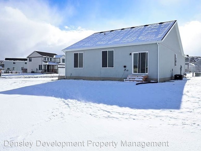 Building Photo - 7743 Lone Tree Pkwy