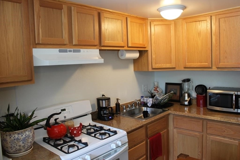 Kitchen - Grand Haven North Shore Apartments