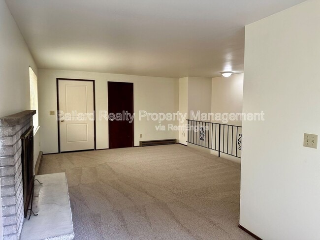 Building Photo - 2015 NW 62nd St
